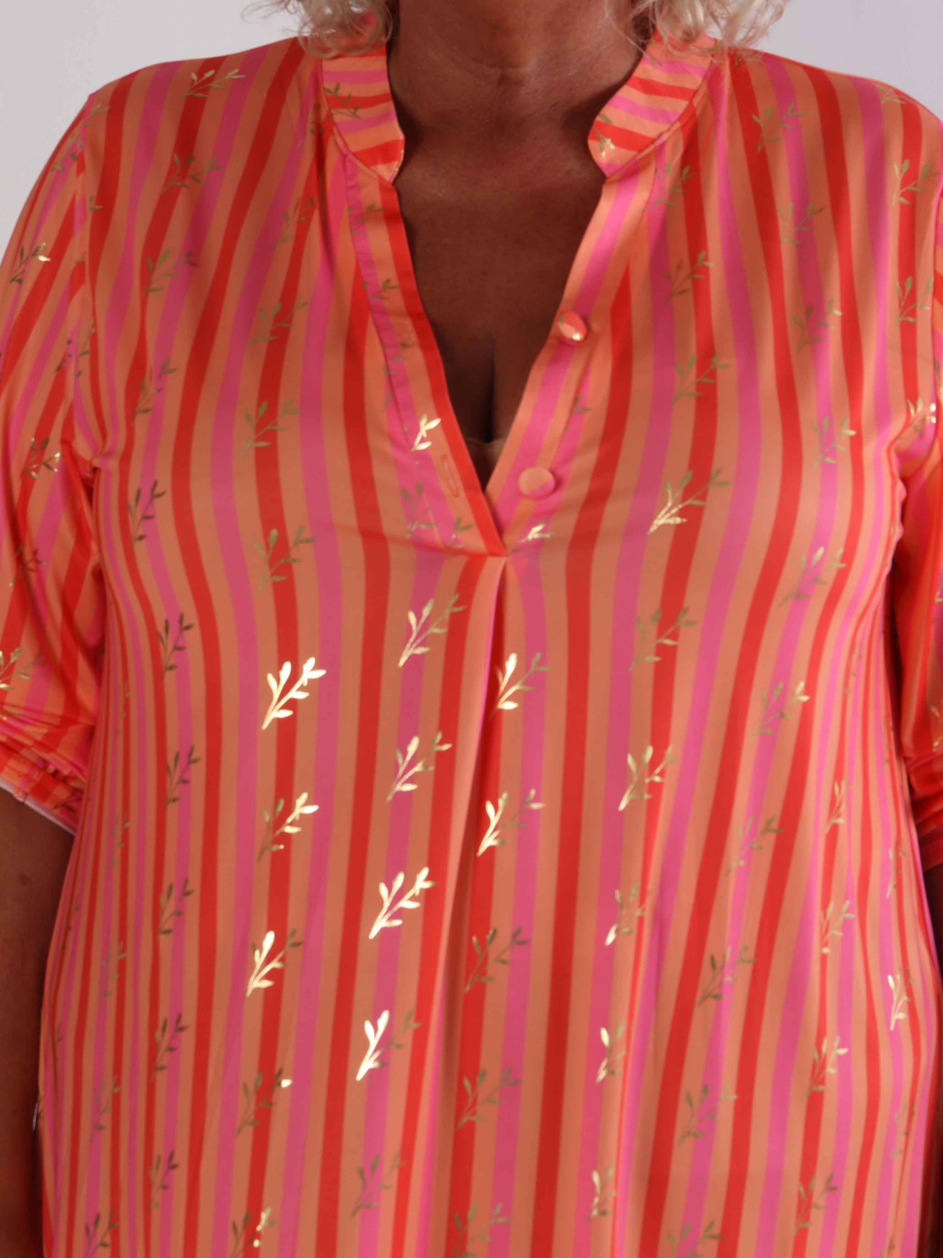 Ebba Stripe Long - Elastisk plus size stribet kjole med guld blade